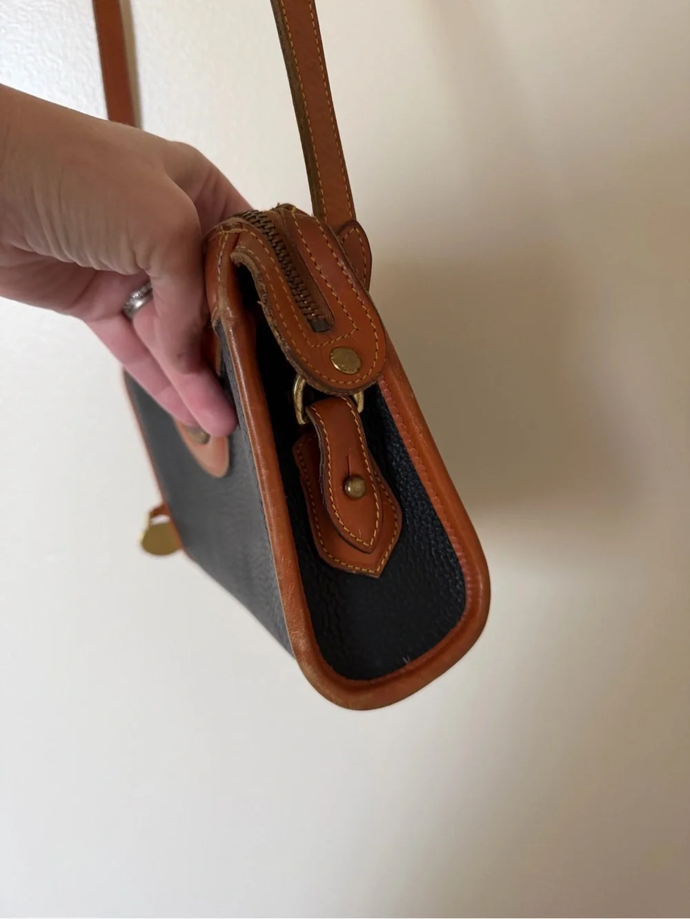 DOONEY & BOURKE Vintage Pebbled All-Weather Black & Brown Crossbody Insert Card